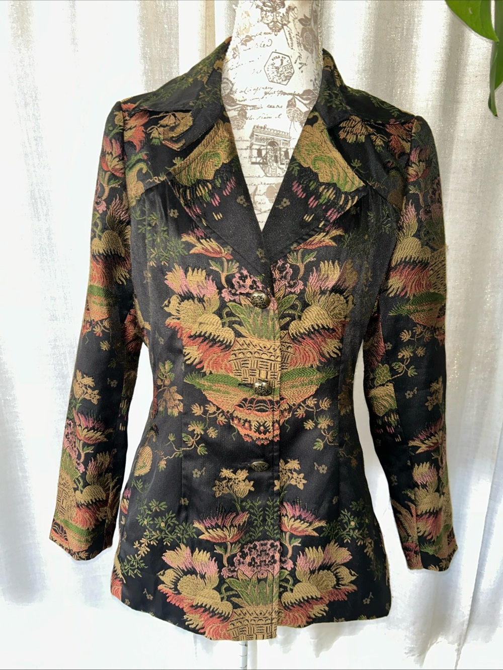 CAbi chinoiserie tapestry style button down blazer jacket size M